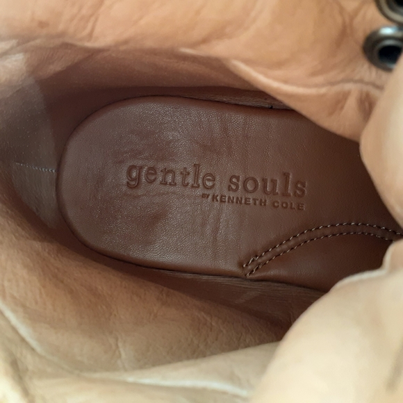 GENTAL SOULS By Kenneth Cole Lace Up Hiking Boots. - Picture 7 of 8